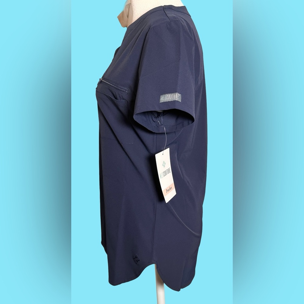 Med Couture Classic Navy V-Neck Short Sleeve Scrub Top - Picture 3 of 8